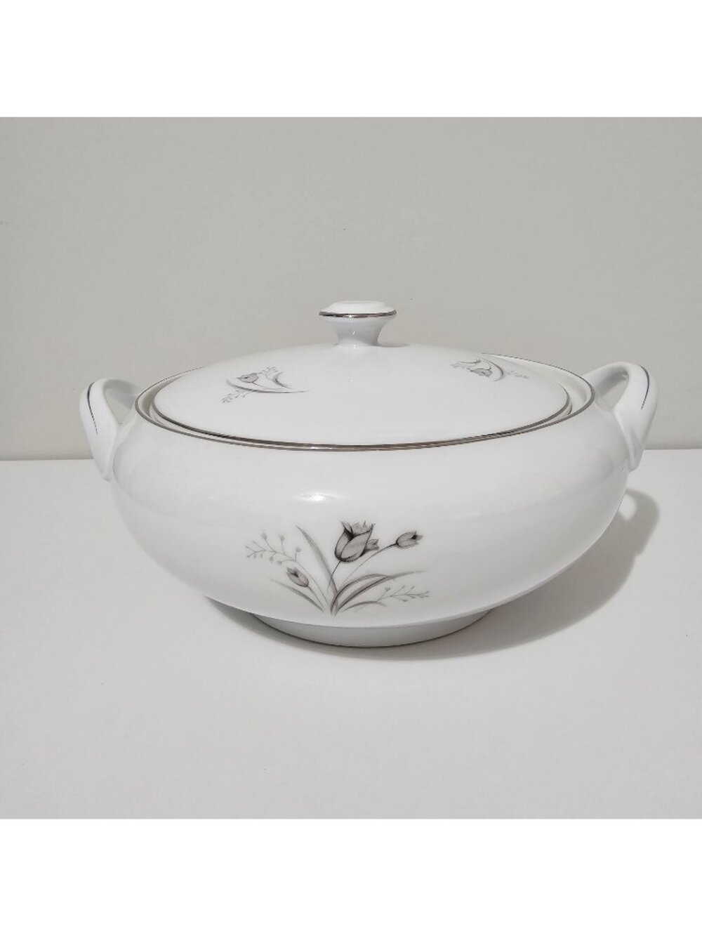 Vintage Creative Covered Vegetable Bowl Fine China